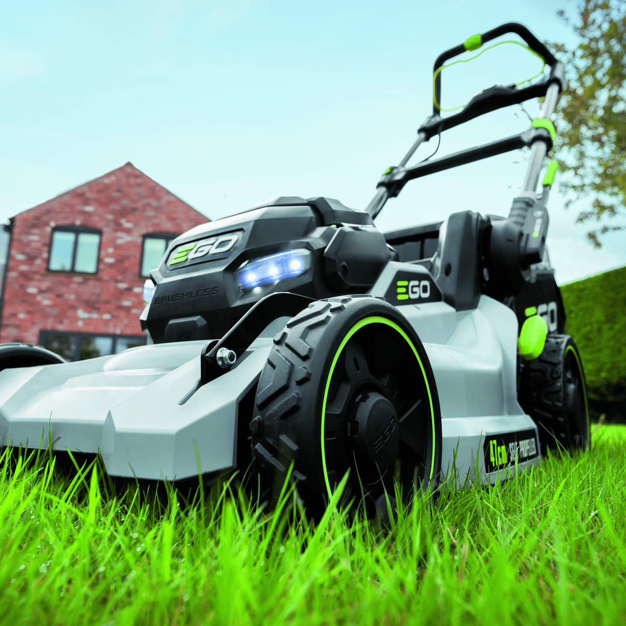 LM1903ESP 47cm SelfPropelled Mower (Kit) Ego Power+